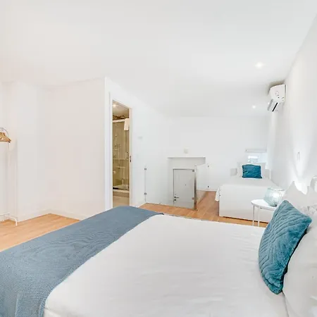 Fornos Deluxe Apartment