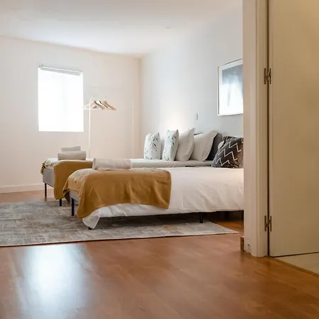 Fornos Deluxe Apartament *