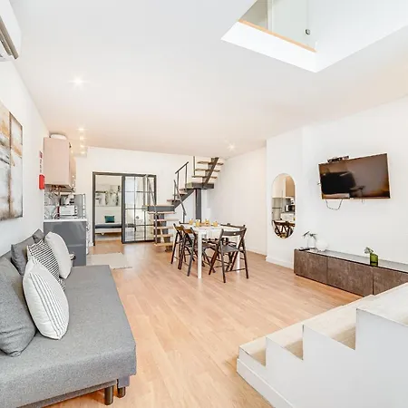 Fornos Deluxe Apartment