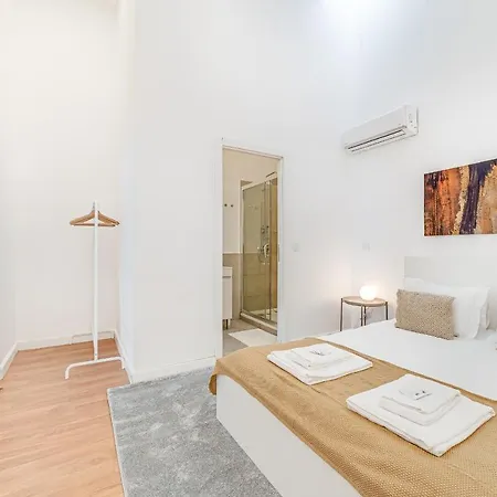 Fornos Deluxe Apartment *