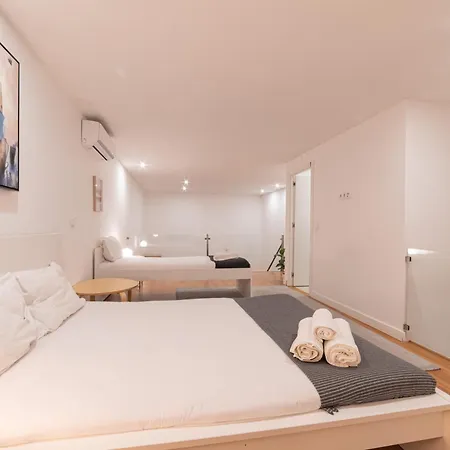 Fornos Deluxe Apartment